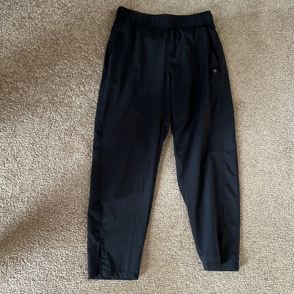 Black active pants, size medium